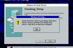 Win95-Windows95SetupWizardFinishingSetupRemoveDisks